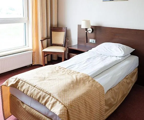 Police Hotel Police Mostowe